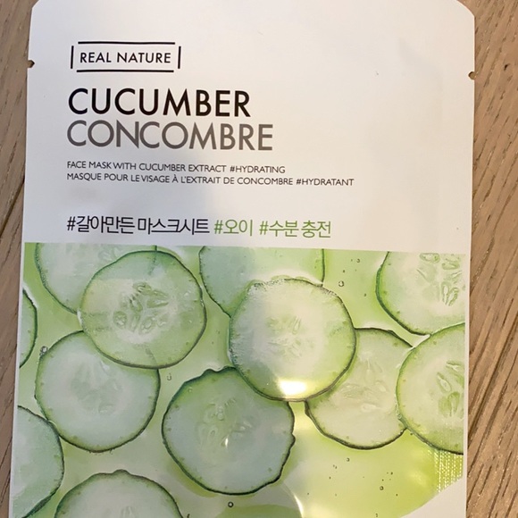 REAL NATURE Face Mask with Cucumber Extract - Picture 2 of 3